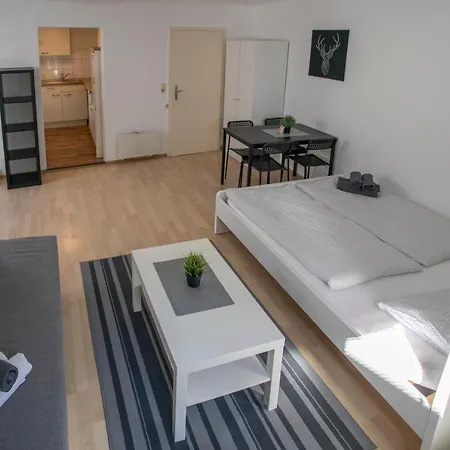 Old Town Studio Daire Hall in Tirol