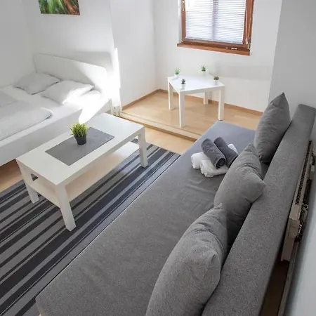 Old Town Studio * هول ان تيرول