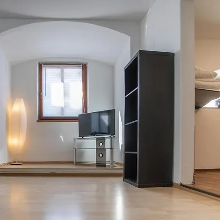 Old Town Studio * هول ان تيرول