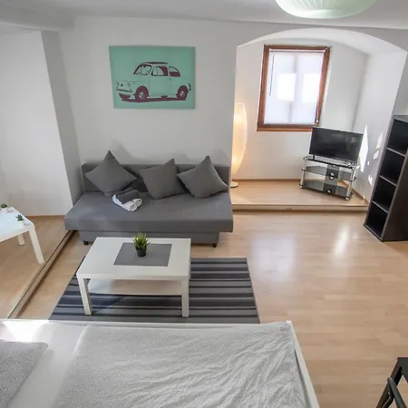 Old Town Studio * هول ان تيرول