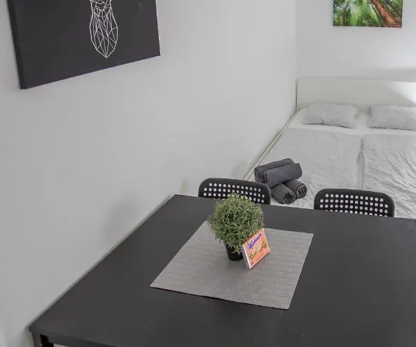 Old Town Studio * Hall in Tirol